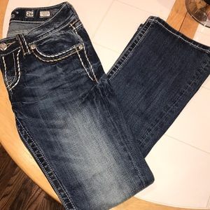 Buckle jeans